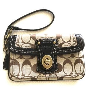 Legacy Signature brown/khaki wristlet